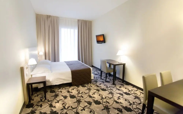 Hotel Regal  Apartments