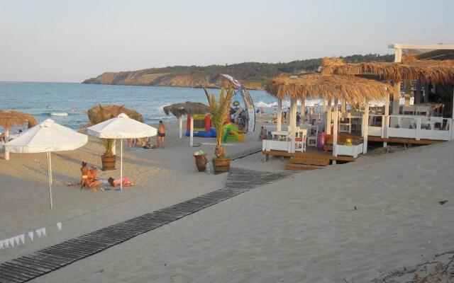 Safo Apartments and Rooms