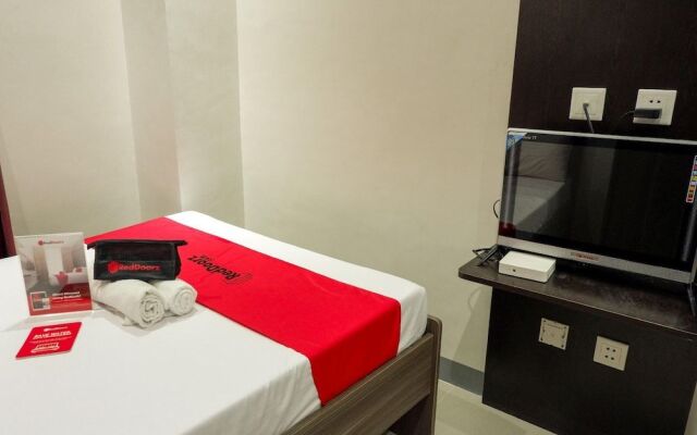 Reddoorz Plus @ La Guardia Lahug