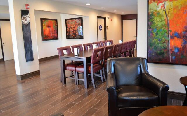 Sacramento Inn & Suites