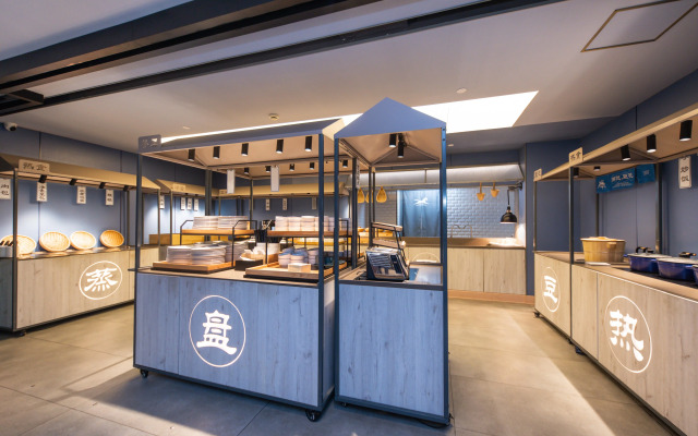 Hanting Express Shanghai Caobao Road Subway Station