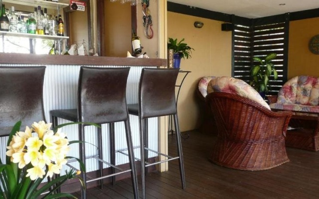 Yarrandabbi Dreaming Boutique B&B – Restaurant – Macleay Island