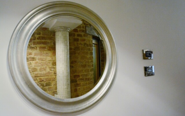 Ve.N.I.Ce. Cera Casa De La Vida