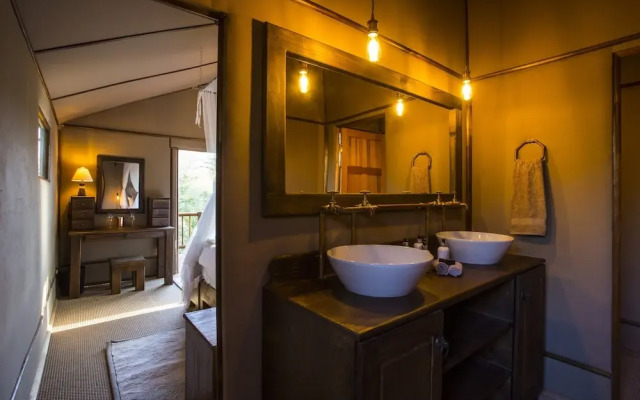 Vuyani River Lodge