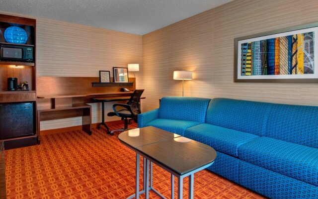 Fairfield Inn & Suites Fort Worth I-30 West near NAS JRB