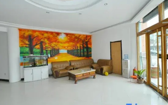 Yishui 1+1 Suxiang Light Luxury Hotel