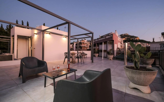 Strefi Hill Suites