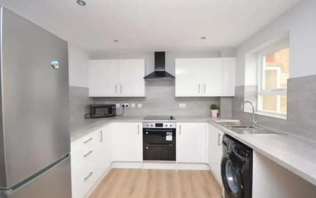 5guests-familyfriendly-parking-gardenview-centre