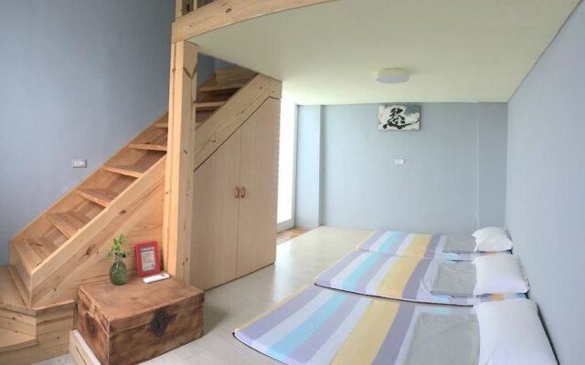Back to Real Hostel