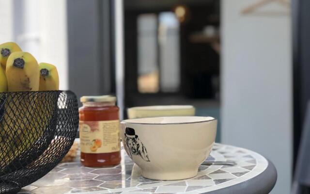 Appartement centre-ville avec terrasse RUSTIQUE