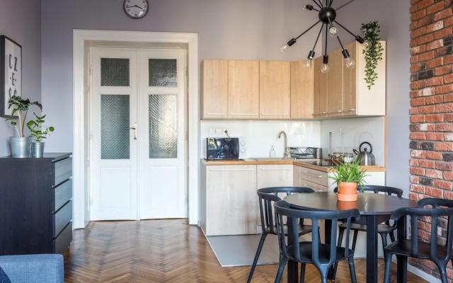 Fragola Between Old Town and Jewish Quarter