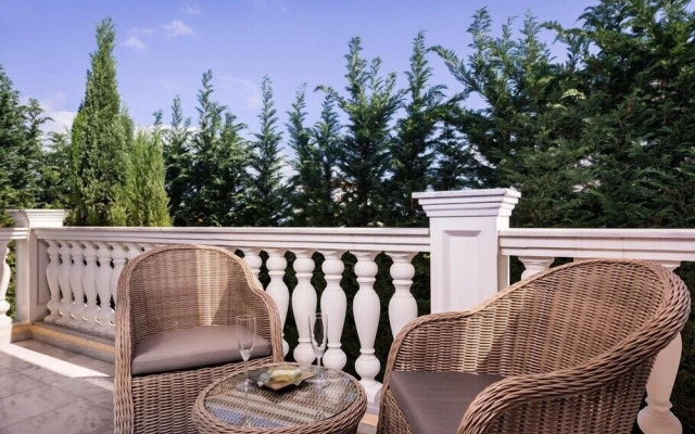 Peaceful Villa With Private Heated Pool Jacuzzi