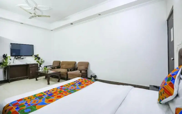 Fabhotel F9 H Block Sector 51