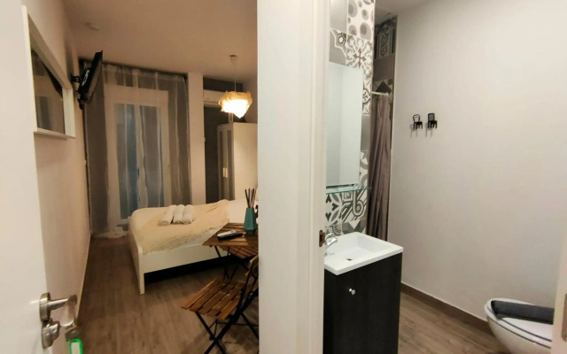 Pequeño Alojamiento con Mini Piscina - NO climatizada