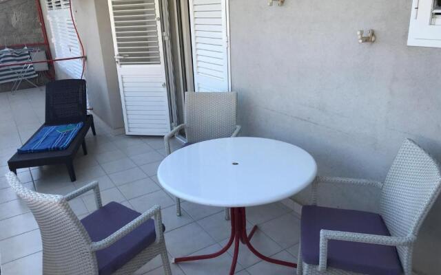 Superior studio BUBA near the beach