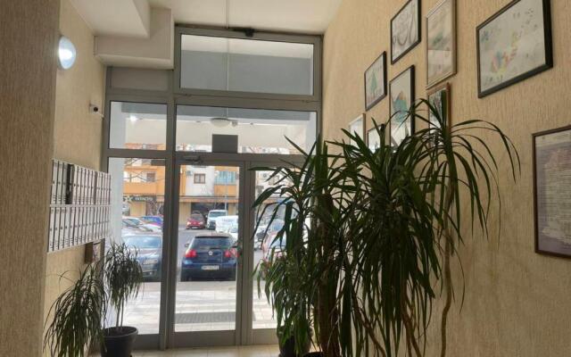 Exclusive studio, great location