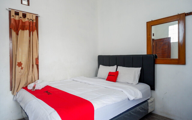 RedDoorz Syariah @ Elga Sastro Inn Malioboro