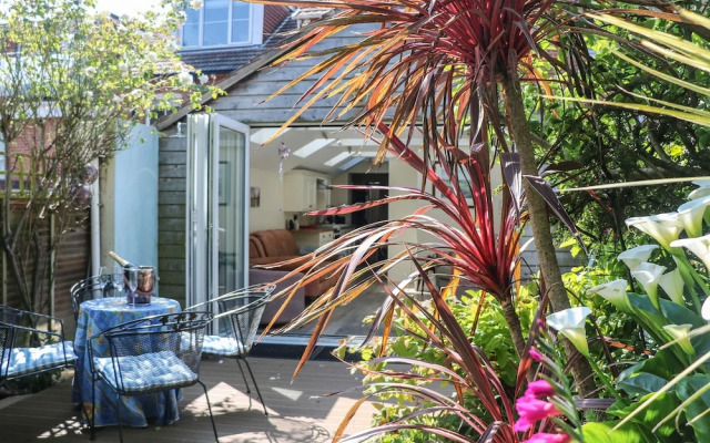 Mayflower, 9 Coronation Road