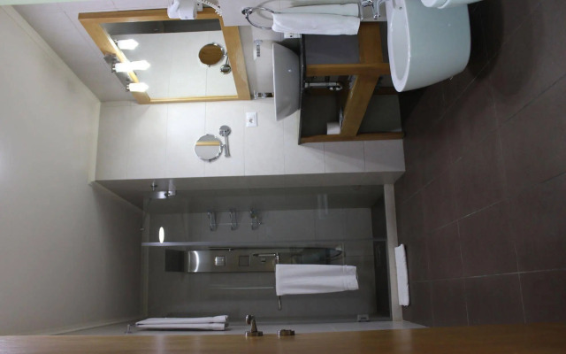 The J Hotel and Spa