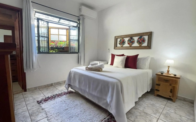 Pouso das Flores - 350m Da Maria Fumaça