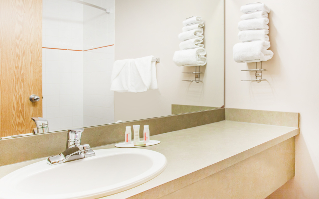 Super 8 By Wyndham Wheeling/Saint Clairsville Oh Area