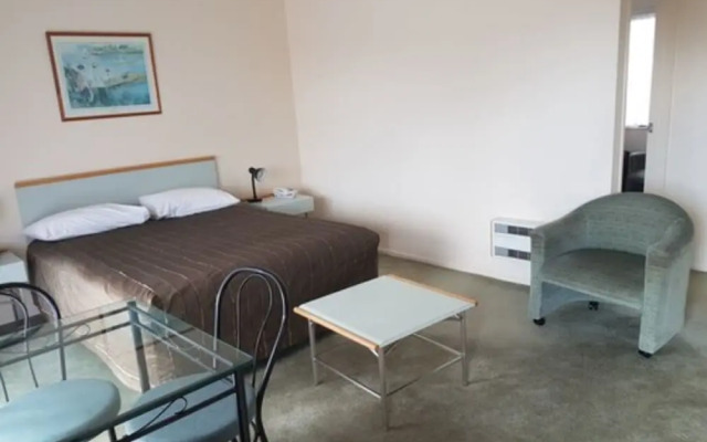 Pavilion Motel & Conference Centre