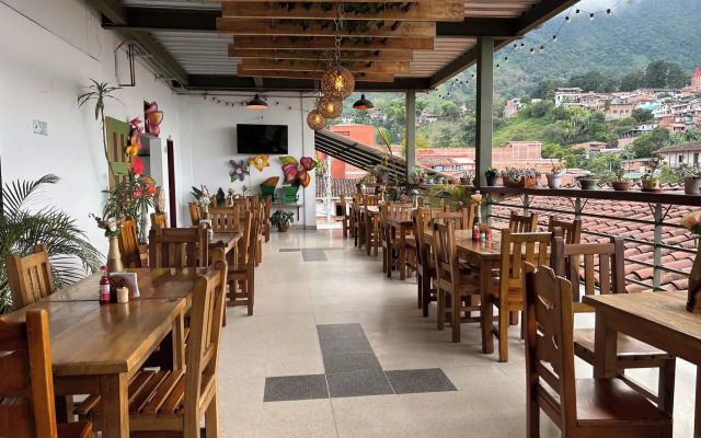 Hotel Balcon Tamesino