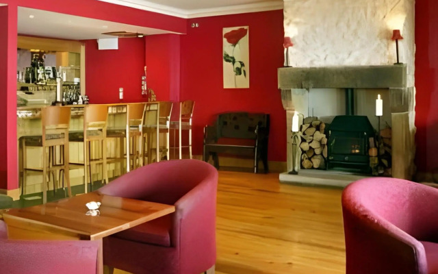 The Valley Hotel & Carriage Gardens