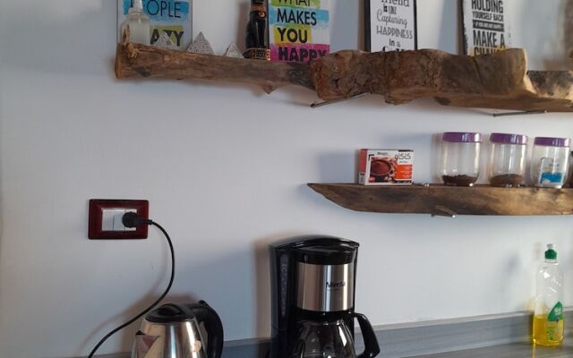 3-bed Sleeps 6 With Sea View & Free Parking