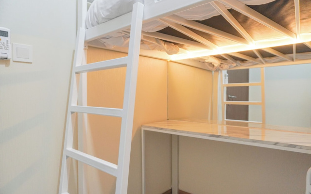 Minimalist and Restful 2BR at Podomoro Golf View Apartment – Guest Rooms – Depok