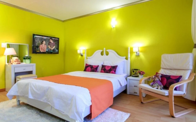 Castles Pebble Beach Pension