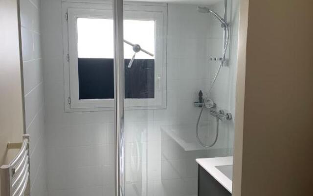 65 m2 Centre vannes 2 ch wifi parking