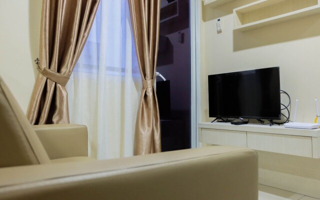 Modern and Comfy 2BR Green Pramuka Apartment