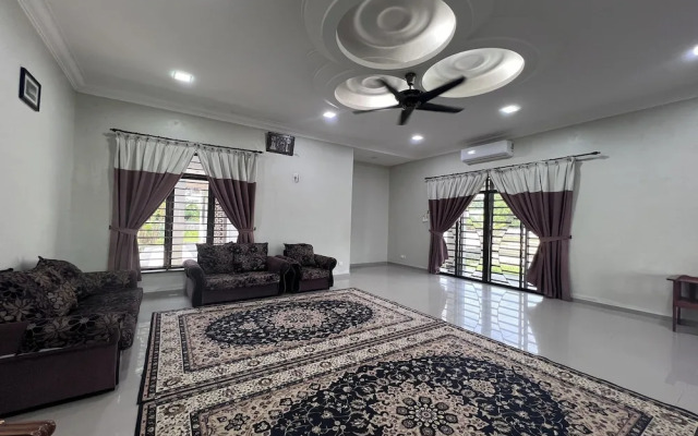 Nurbayu Villa (3 and 4 bedroom Villa) Kemaman