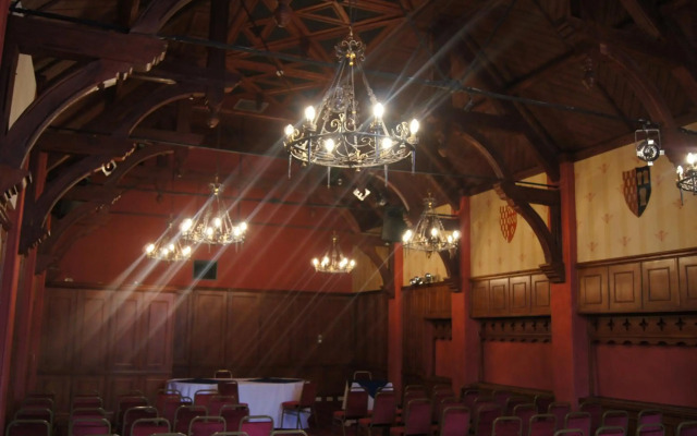 Castle Hotel
