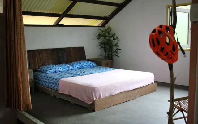 Titi Teras Village House