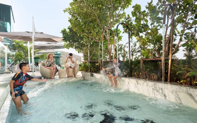 Holiday Inn & Suites Siracha Laemchabang by IHG