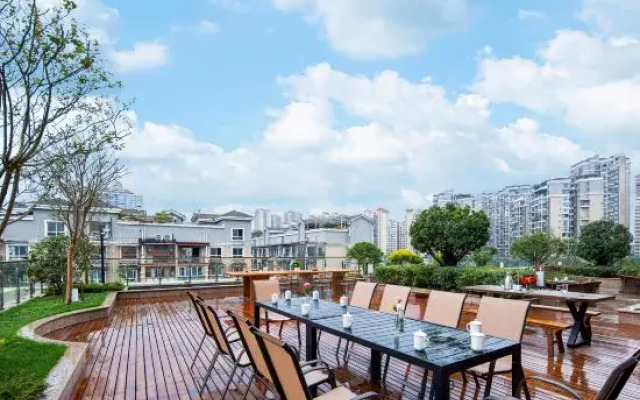 Yibin Nanxi Juyang Hotel