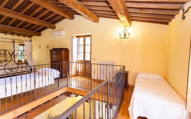 Podere Caldaruccio La Pineta Villa 22 People