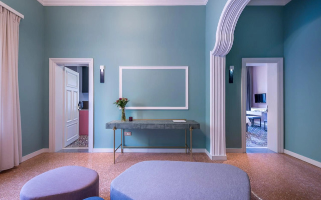 Lestel Boutique Suites