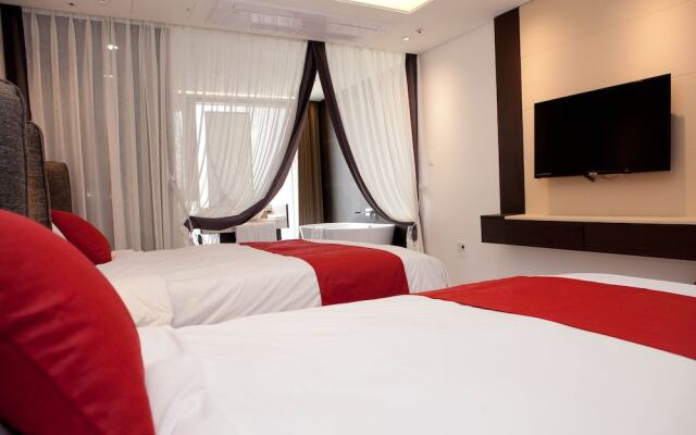 Waystone Seoubong Hotel