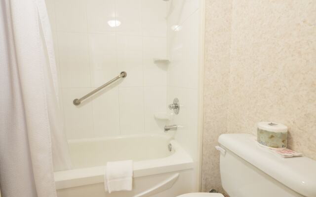Royal Scot Hotel & Suites