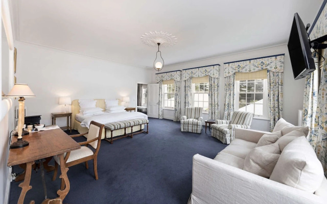 Oscars Waterfront Boutique