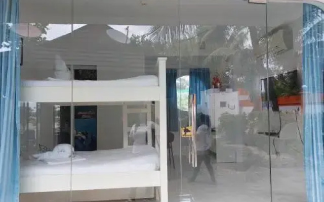 Sharky Hostel Oslob