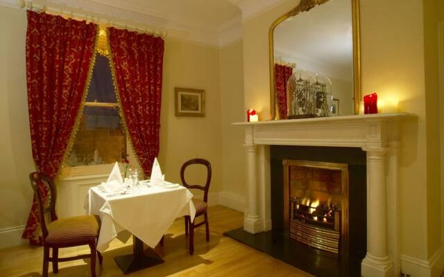 Maudlins House Hotel