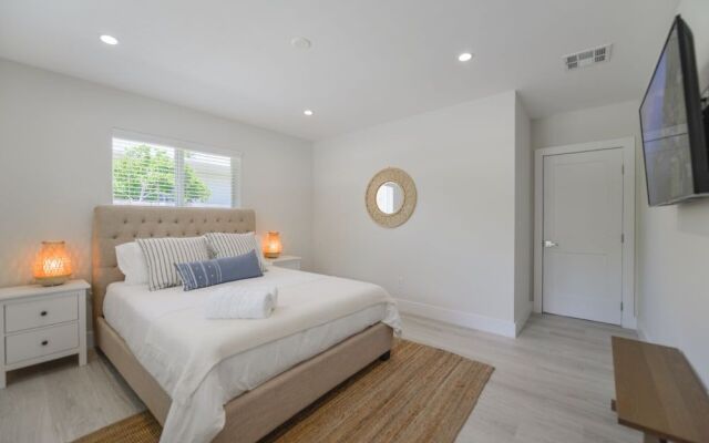 Amazing renovated home close to the Bay