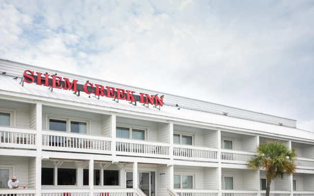 Shem Creek Inn