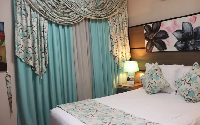 Hotel Luxsur