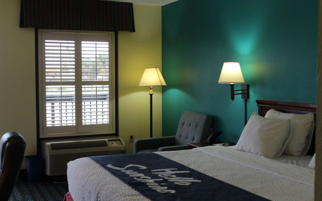 Days Inn by Wyndham Marianna