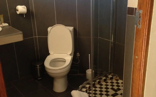 White Palace Hotel